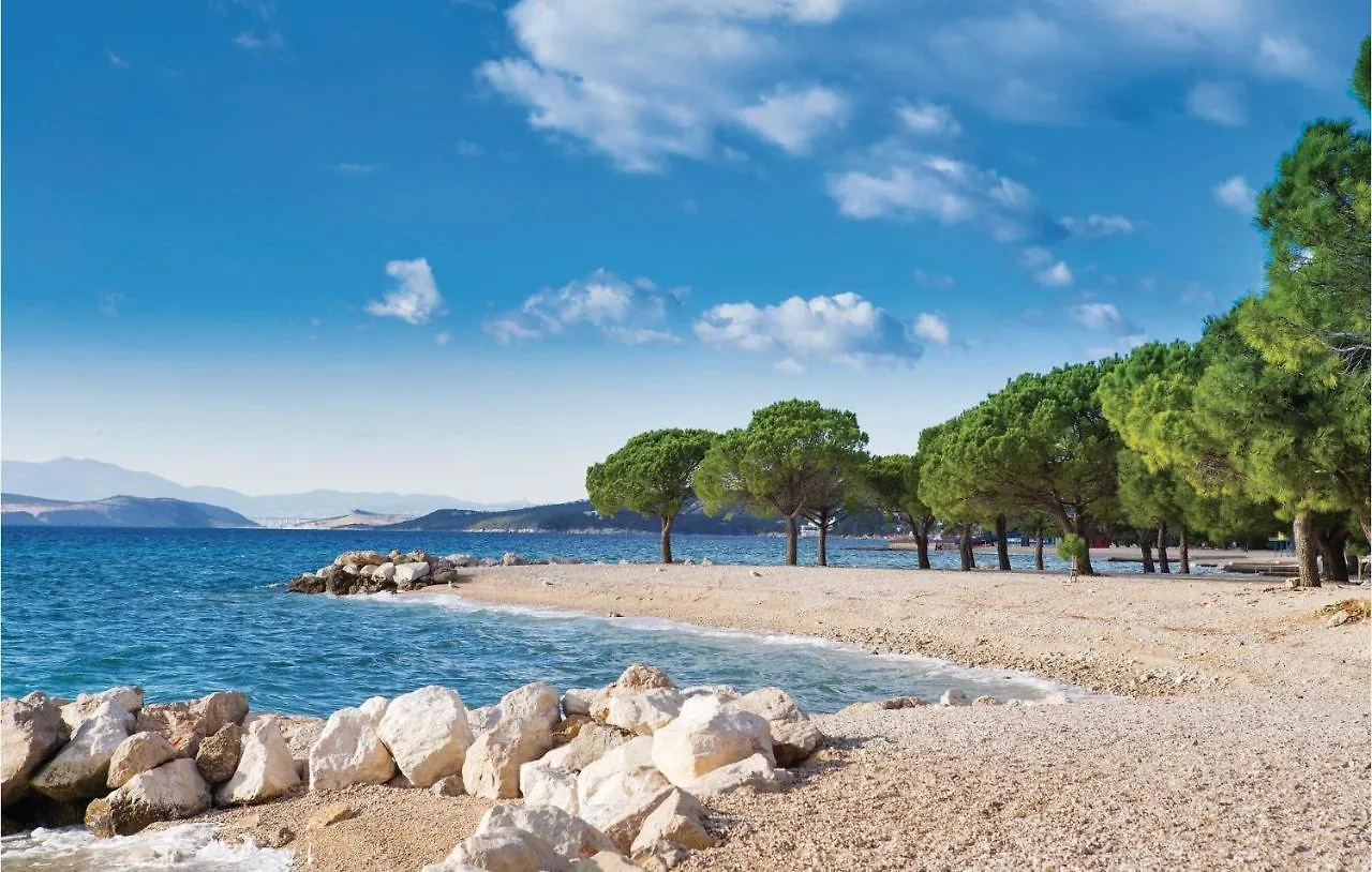 Gorgeous Apartment In Crikvenica With Wifi Croaţia